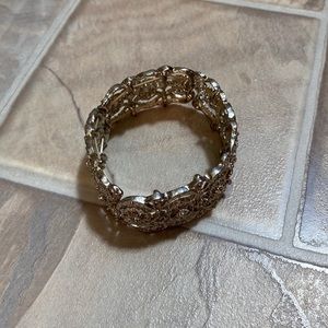 Silver stretch braclets